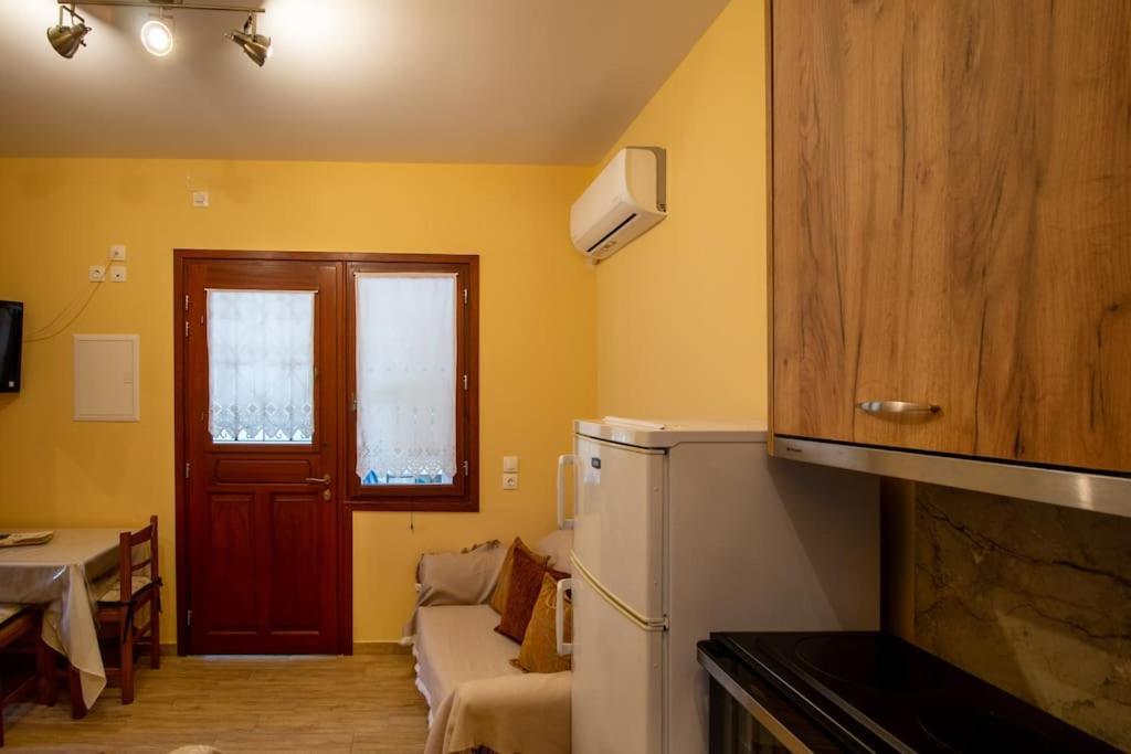 Helen'S Home Милина Экстерьер фото