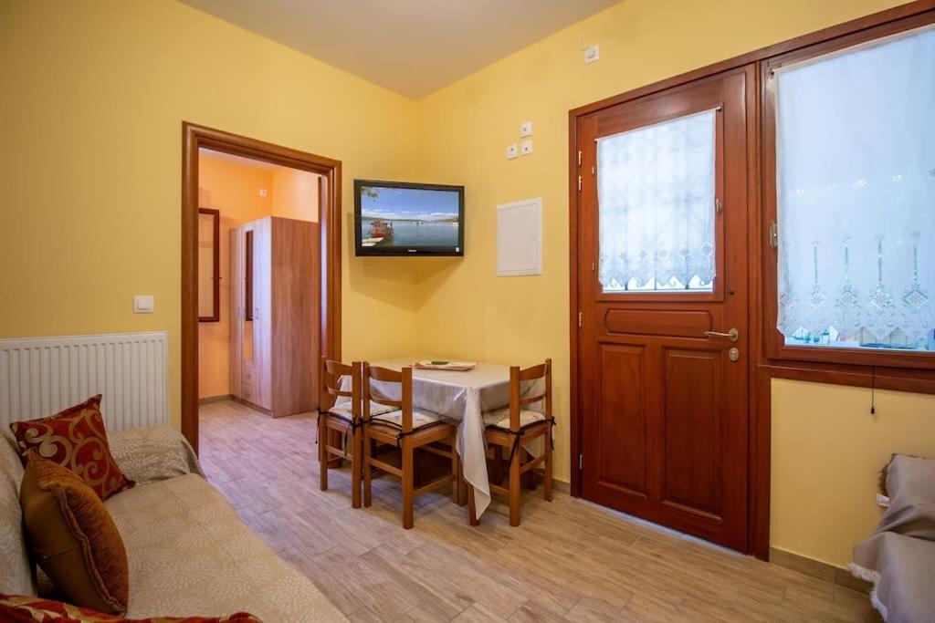 Helen'S Home Милина Экстерьер фото
